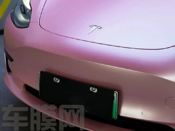 特斯拉Model3 电光樱花粉改色膜 效果图