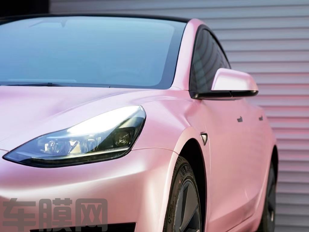 特斯拉Model3 电光樱花粉改色膜 效果图