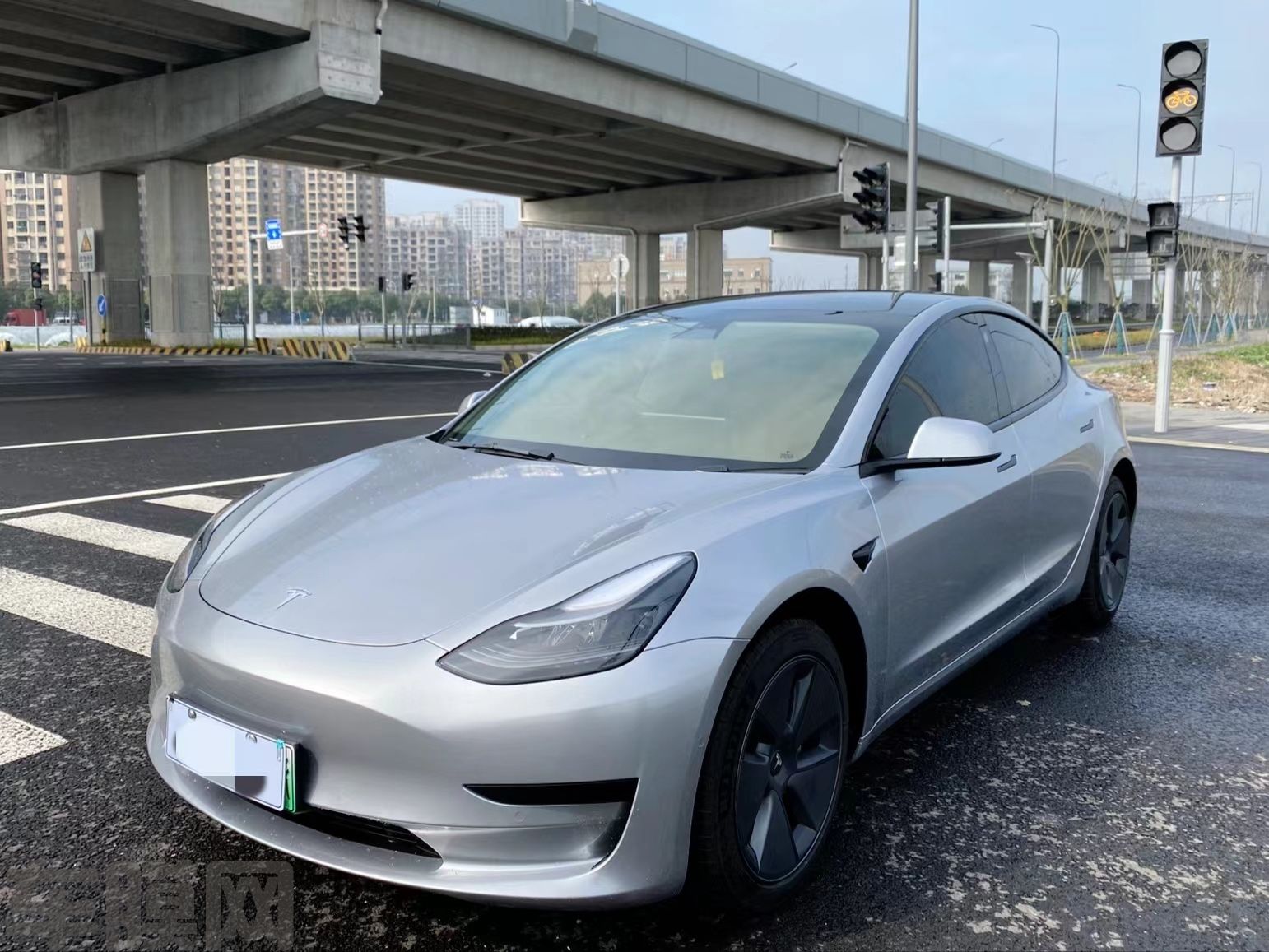 特斯拉Model 3 GT银改色膜 效果图