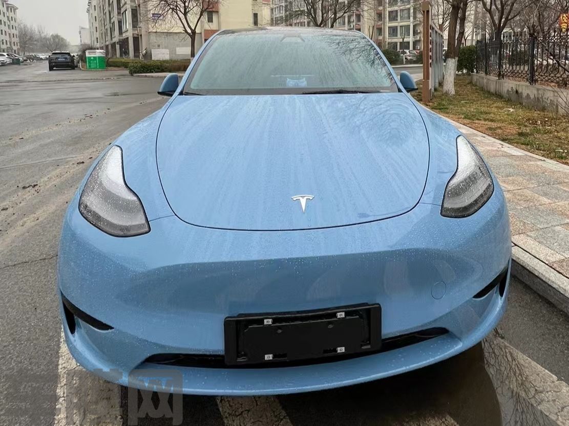 特斯拉Model Y 陶瓷蓝改色膜 效果图