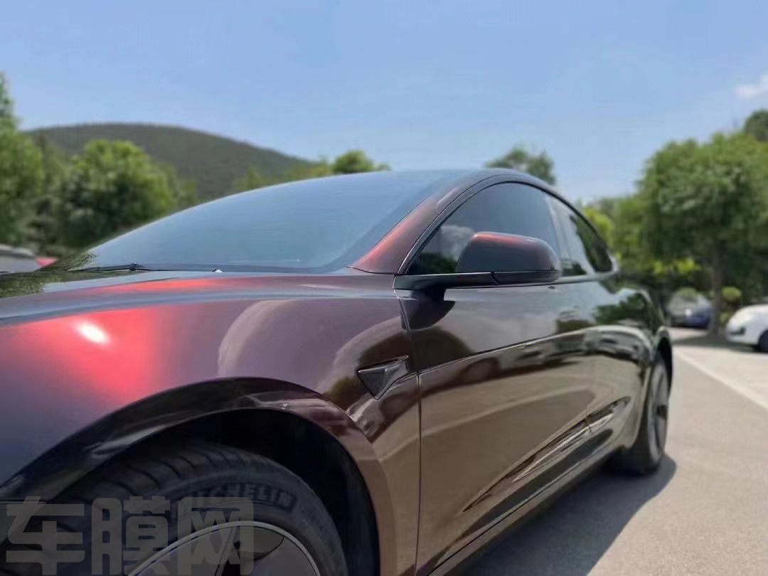 特斯拉Model3 黑魅红改色膜 效果图