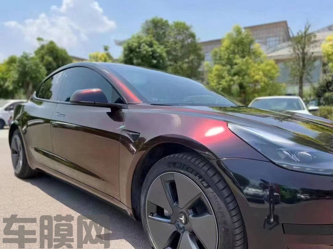 特斯拉Model3 黑魅红改色膜 效果图