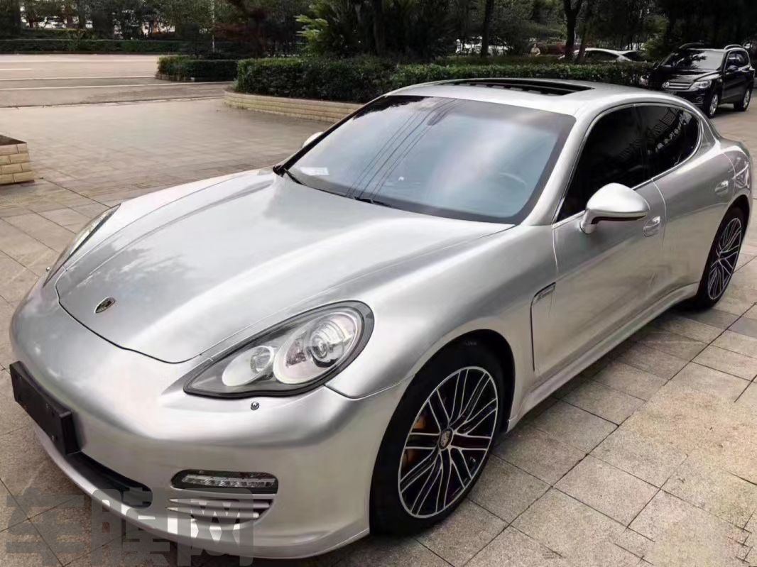 保时捷Panamera PET金属银改色膜 效果图