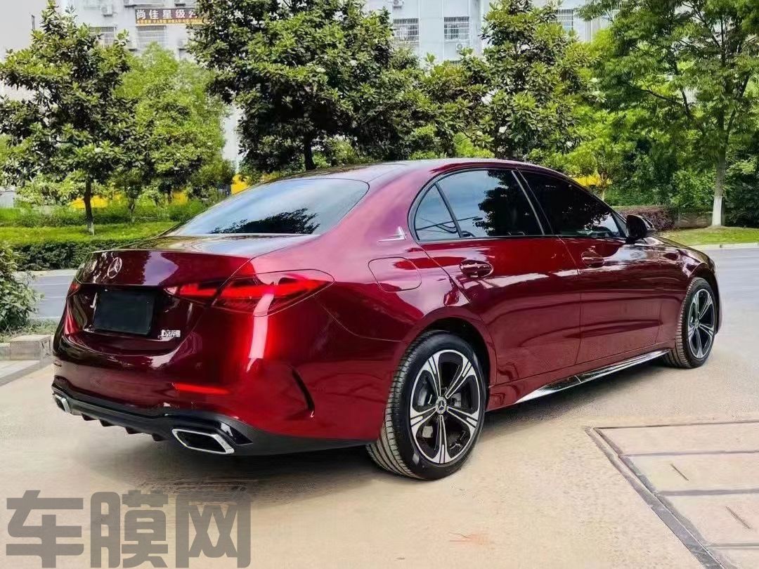 奔驰C级 液态金属龙血红改色膜 效果图
