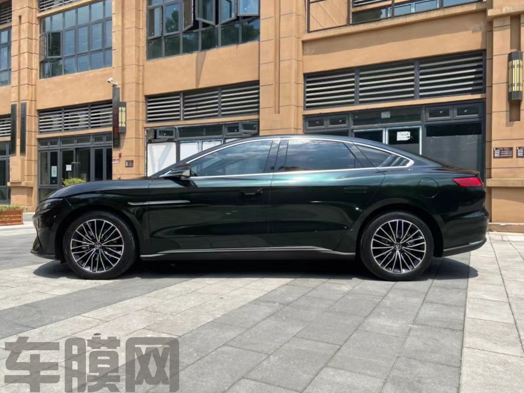 比亚迪汉EV 祖母绿改色膜 效果图
