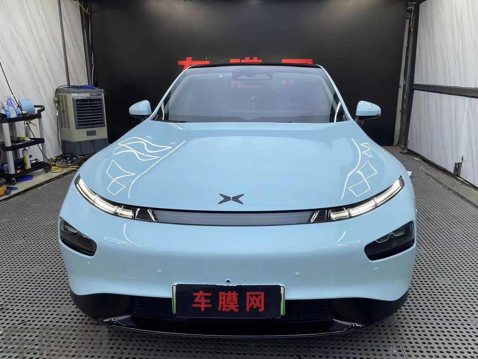小鹏P7 水晶冰川蓝改色膜 效果图