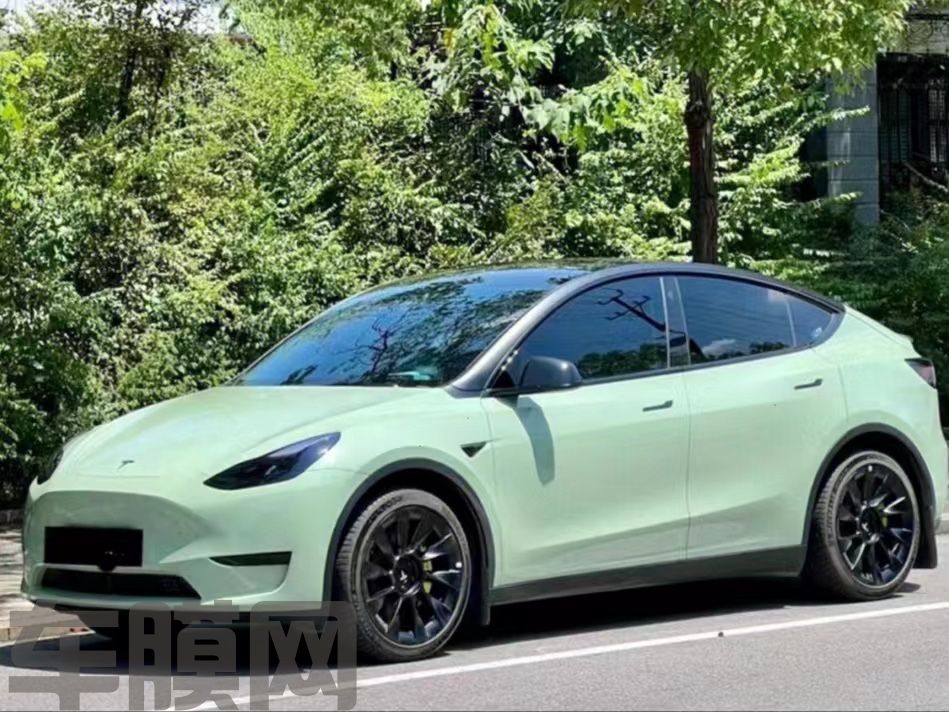 特斯拉Model Y 水晶卡其绿改色膜 效果图