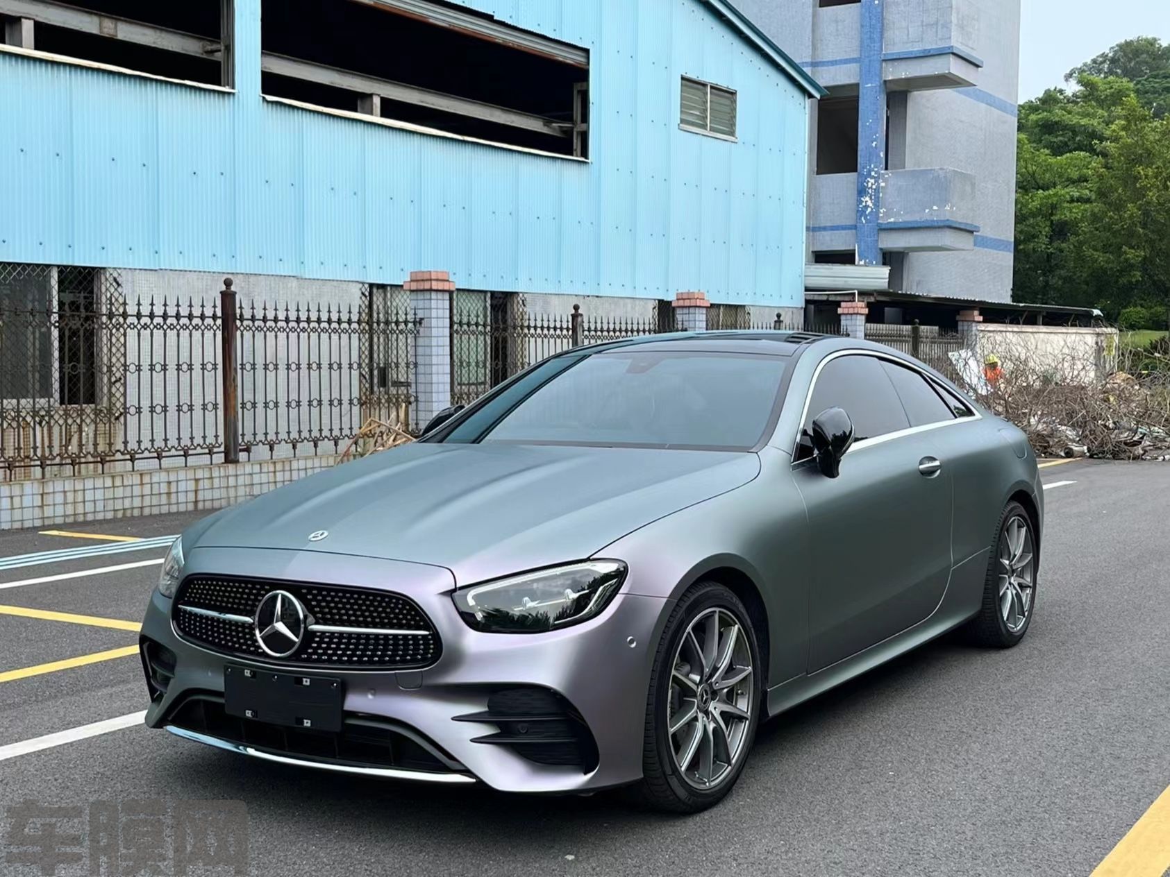 奔驰E Coupe PET卡普里灰紫改色膜 效果图