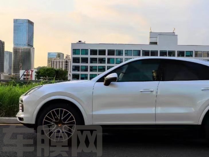 保时捷Cayenne 钻石白蓝改色膜 效果图