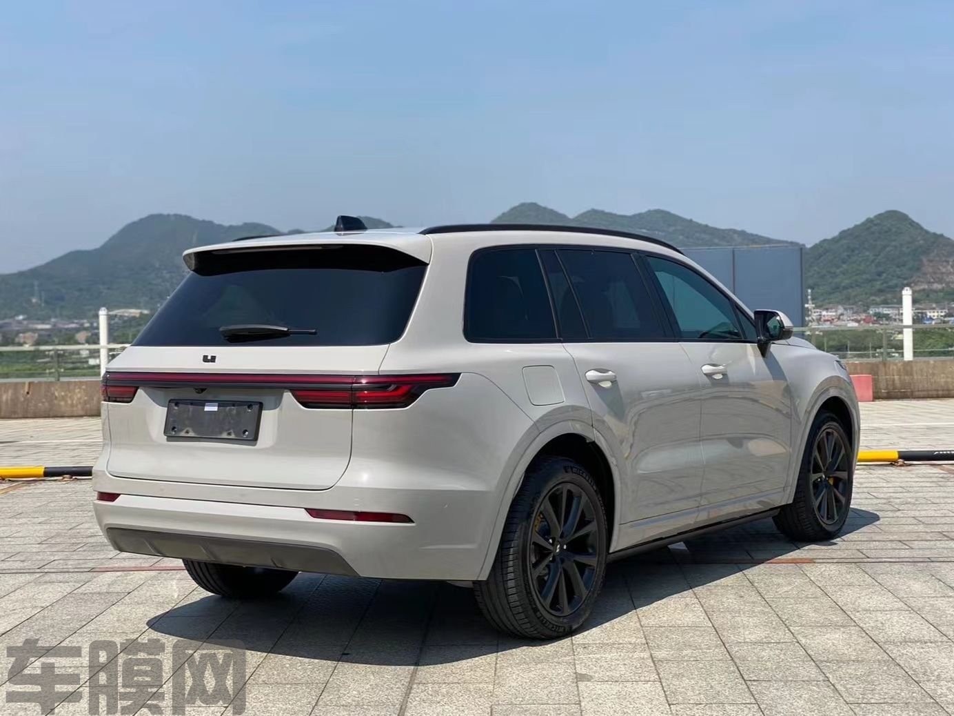 理想ONE 纳多灰改色膜 效果图