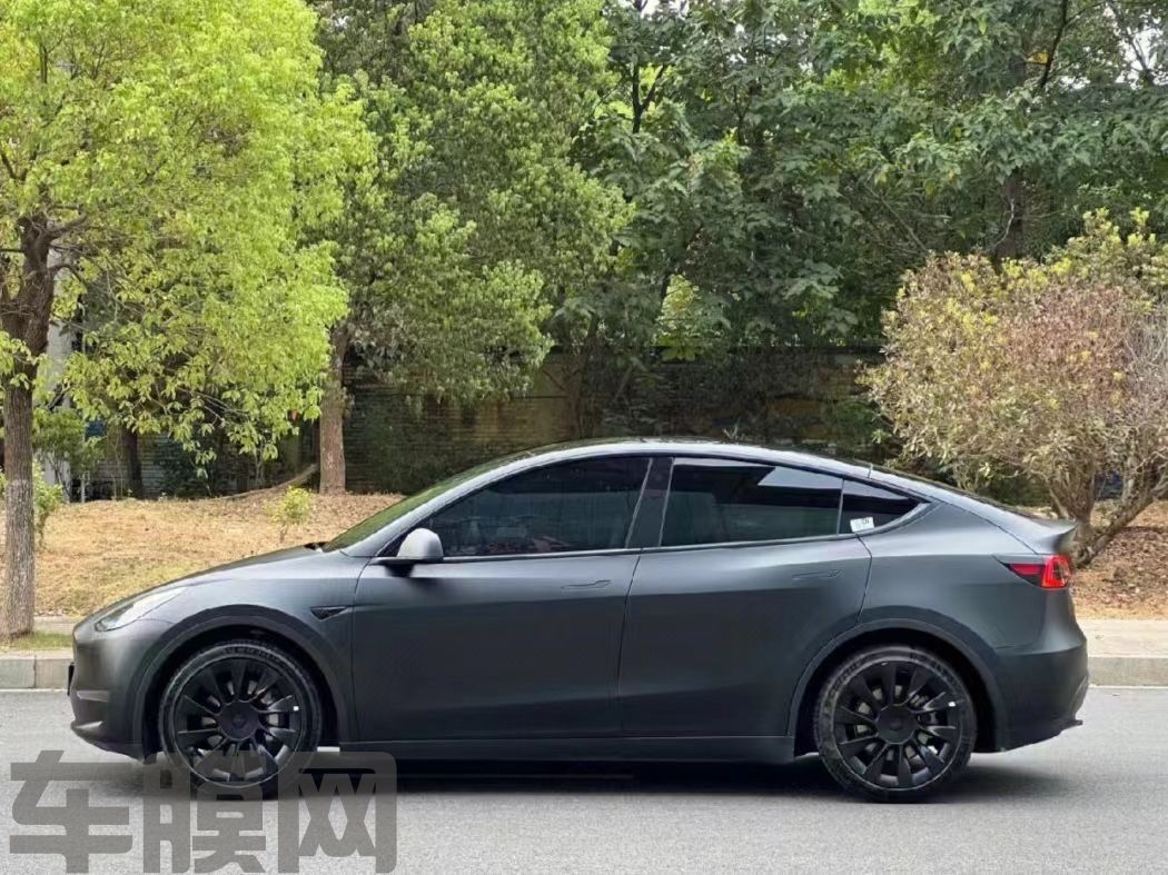 特斯拉Model Y 磨砂黑改色膜 效果图