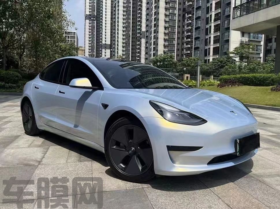 特斯拉Model Y 远峰蓝魅金改色膜 效果图