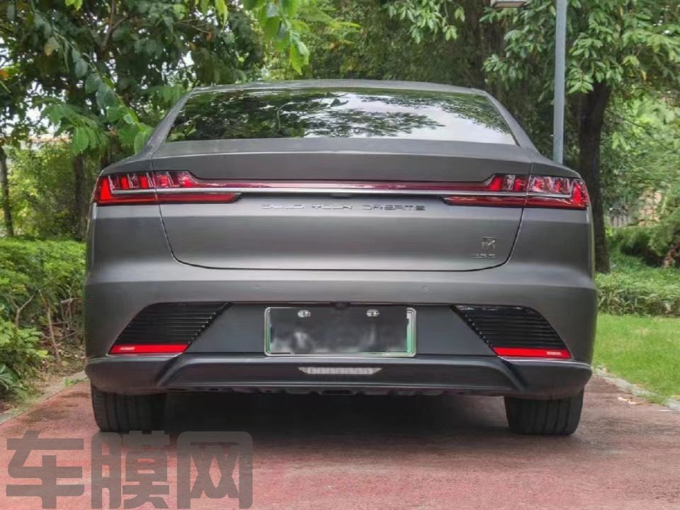 比亚迪汉 AMG山灰改色膜 效果图