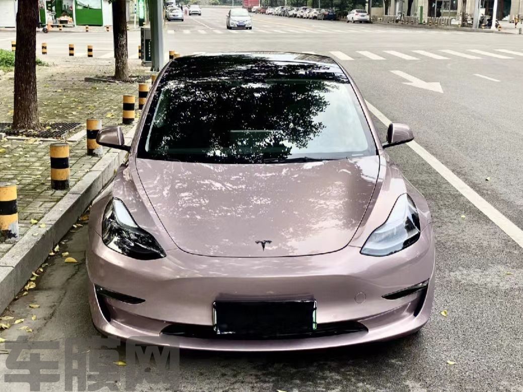 特斯拉Model 3 冰莓粉改色膜 效果图