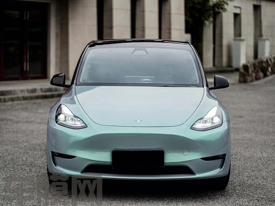 特斯拉Model Y 梦幻松石绿改色膜 效果图