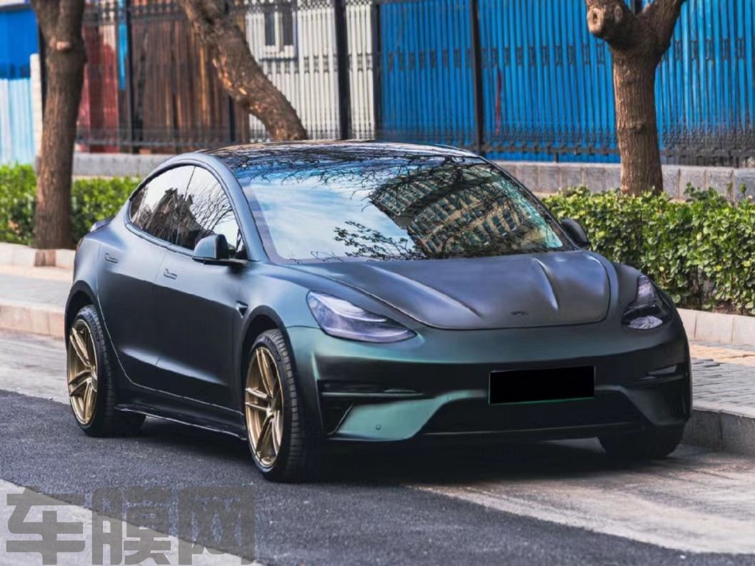 特斯拉Model Y 超哑橄榄绿改色膜 效果图