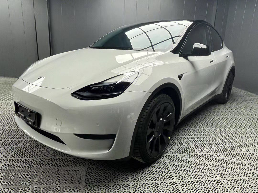 特斯拉Model Y 高亮火山灰改色膜 效果图