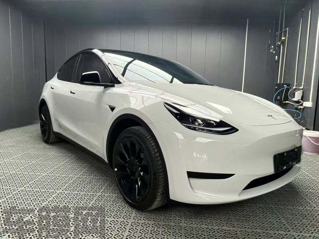 特斯拉Model Y 高亮火山灰改色膜 效果图