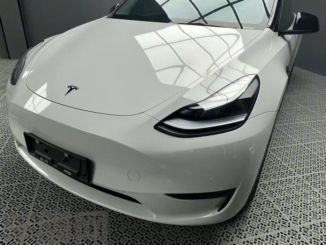 特斯拉Model Y 高亮火山灰改色膜 效果图