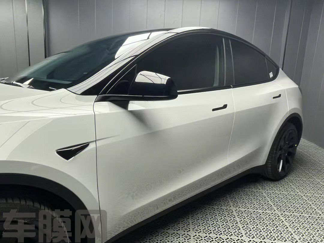 特斯拉Model Y 高亮火山灰改色膜 效果图