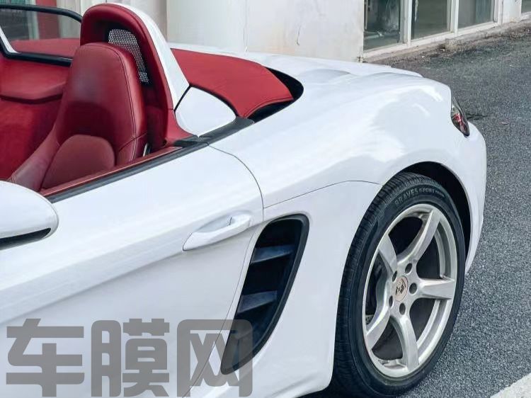 保时捷718 珠光白改色膜 效果图