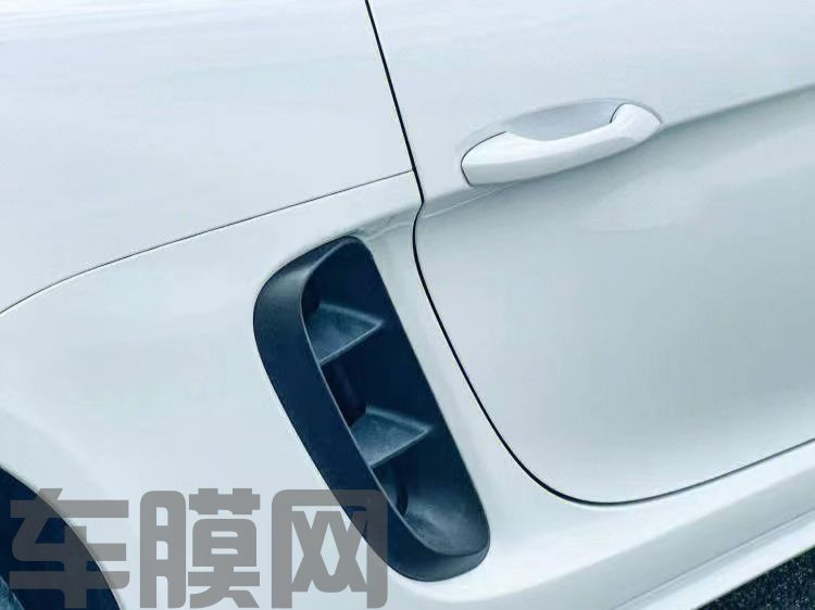 保时捷718 珠光白改色膜 效果图