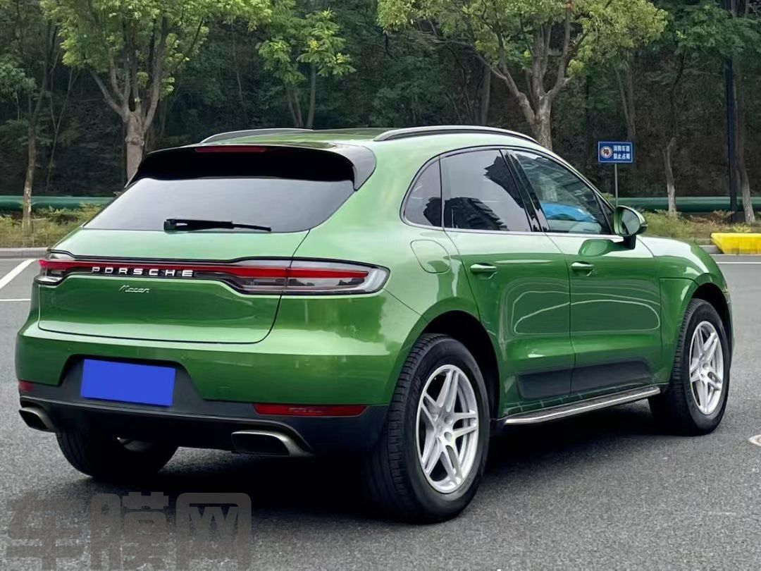 保时捷macan 曼巴绿改色膜 效果图