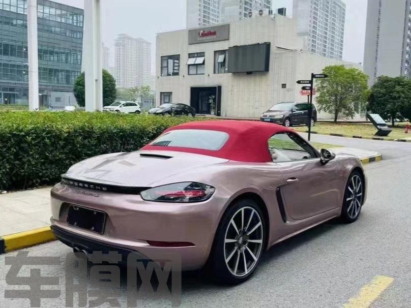 保时捷718 冰莓粉改色膜 效果图