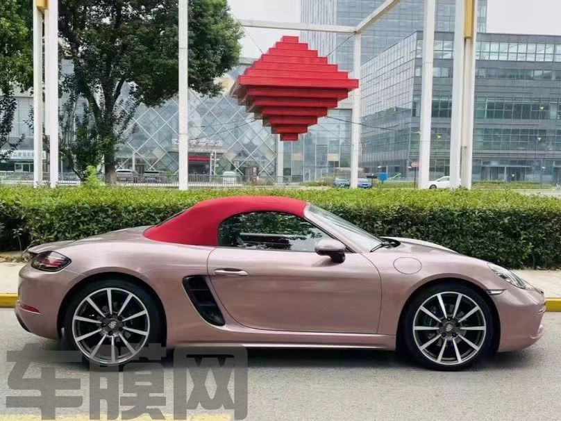保时捷718 冰莓粉改色膜 效果图