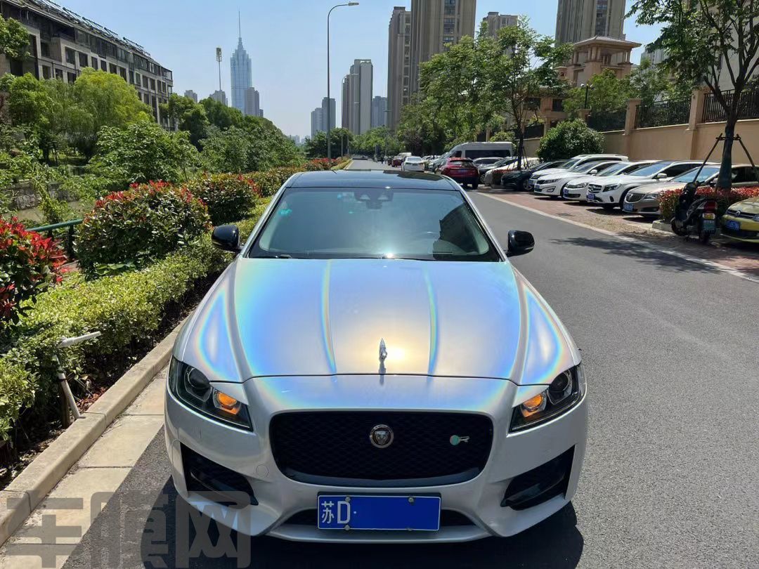 捷豹XF 镭射闪白改色膜 效果图