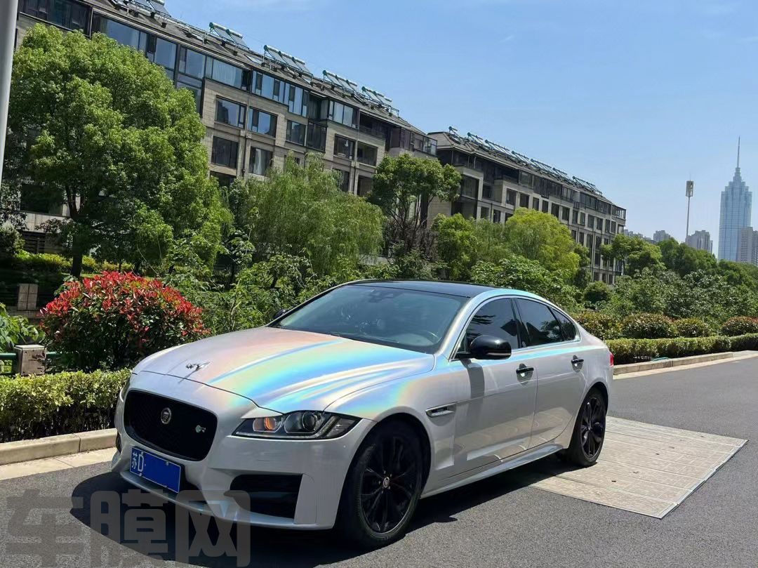 捷豹XF 镭射闪白改色膜 效果图