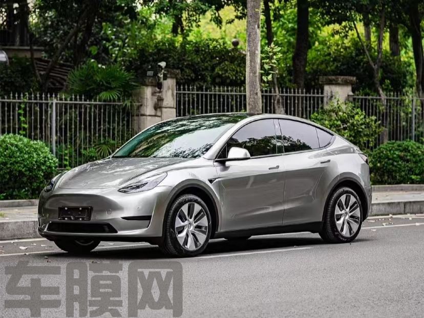 特斯拉Model Y 液态金属银改色膜 效果图