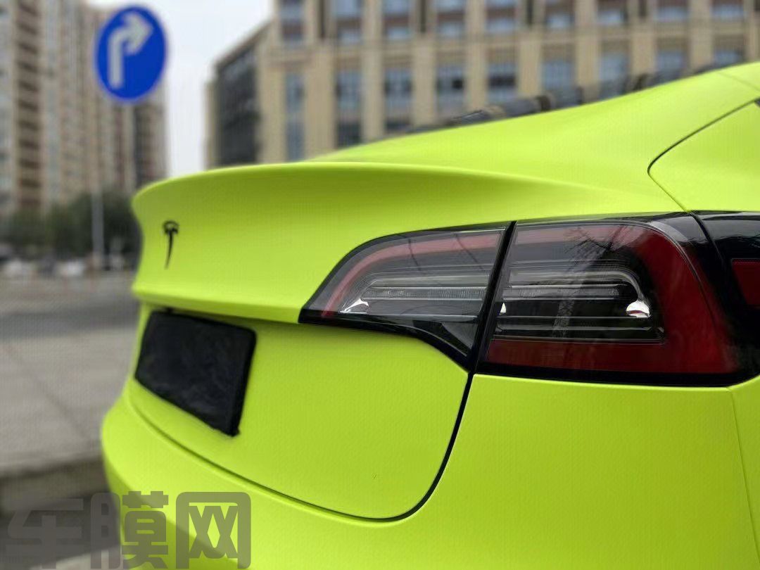 特斯拉Model 3 消光荧光黄改色膜 效果图