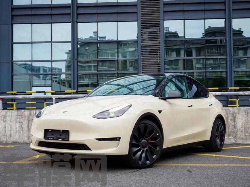 特斯拉Model Y 卡其米兰改色膜 效果图