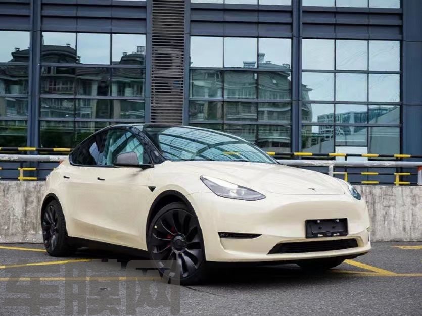 特斯拉Model Y 卡其米兰改色膜 效果图
