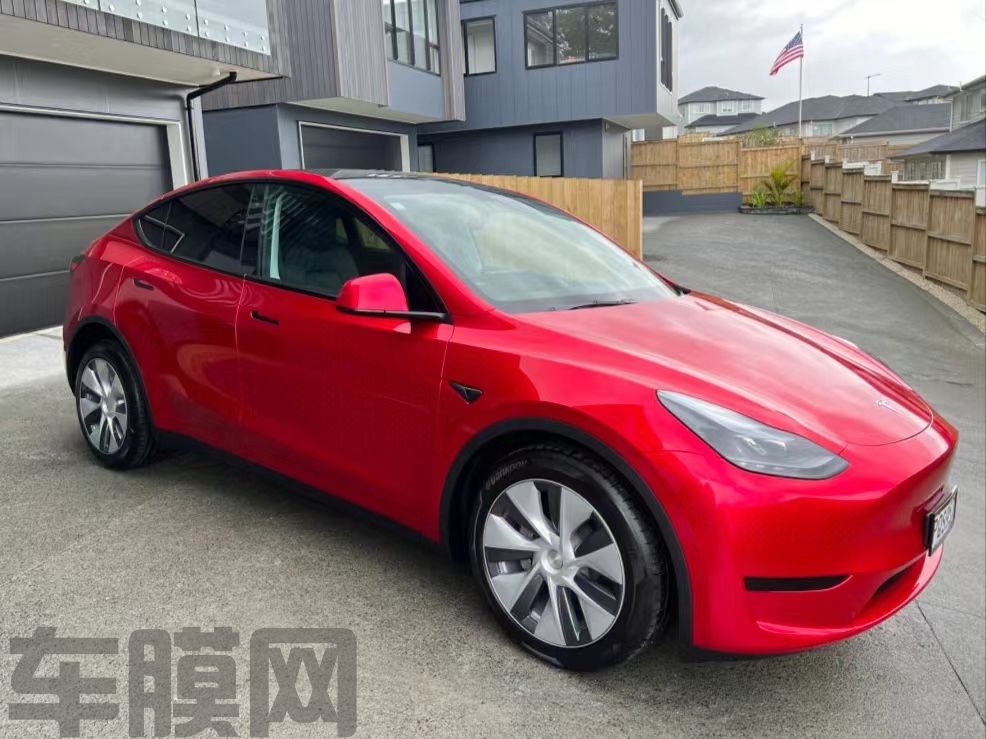 特斯拉Model Y 魂动红改色膜 效果图