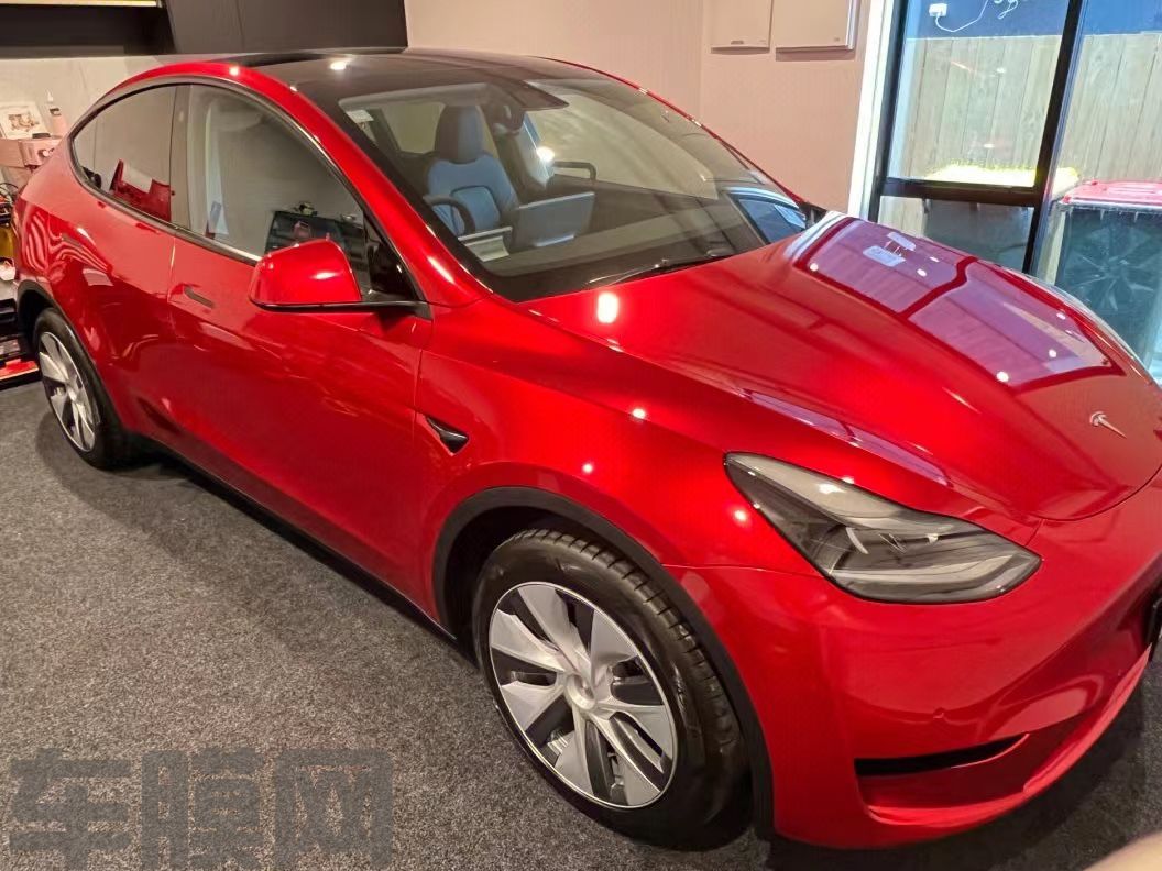 特斯拉Model Y 魂动红改色膜 效果图