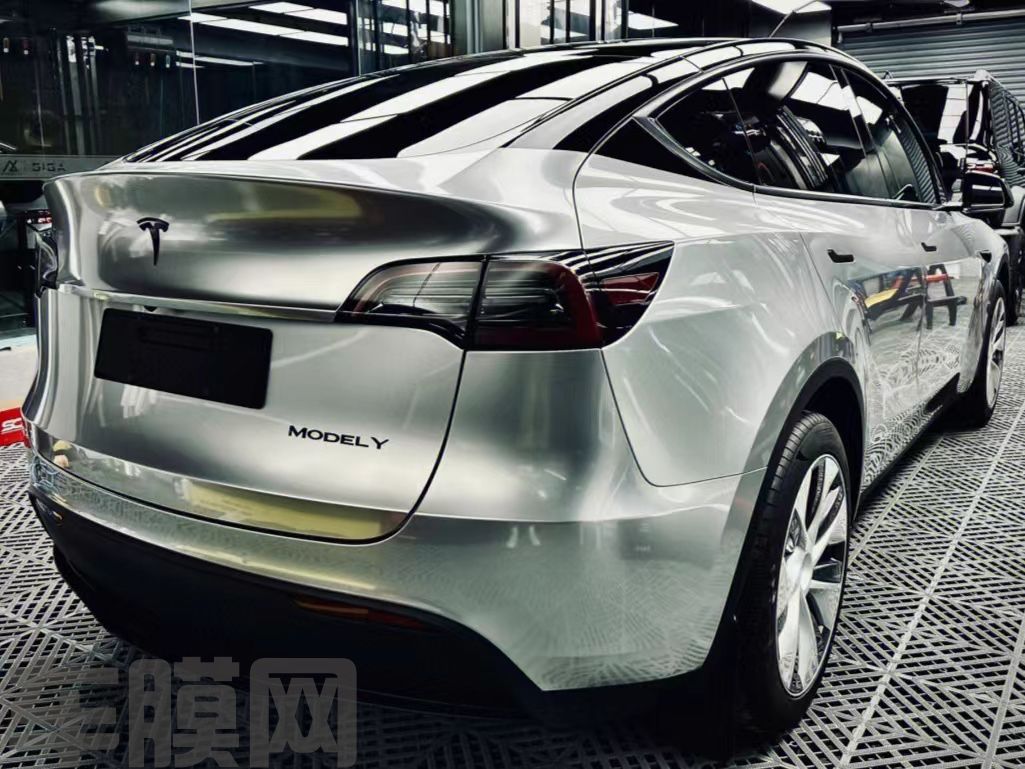 特斯拉Model Y GT银改色膜 效果图
