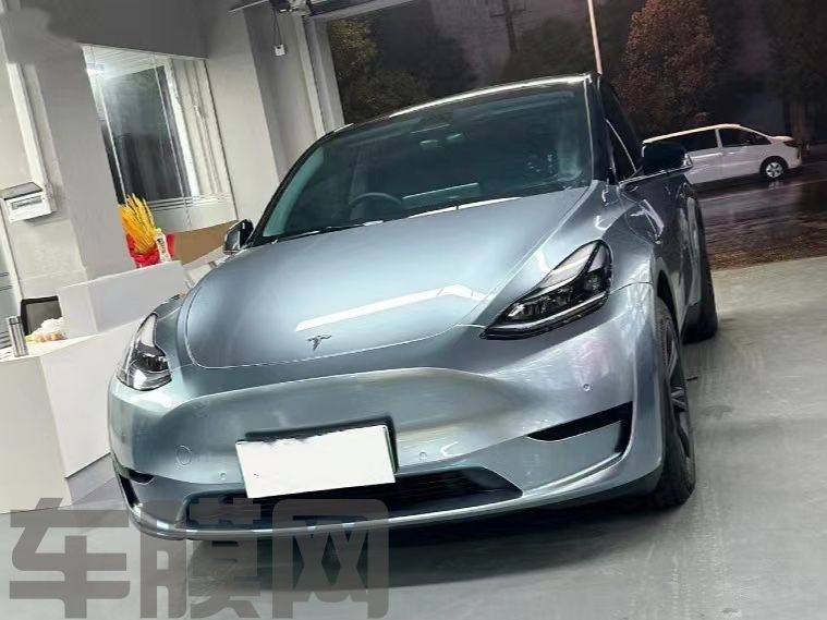 特斯拉Model Y 液态金属索玛托蓝改色膜 效果图