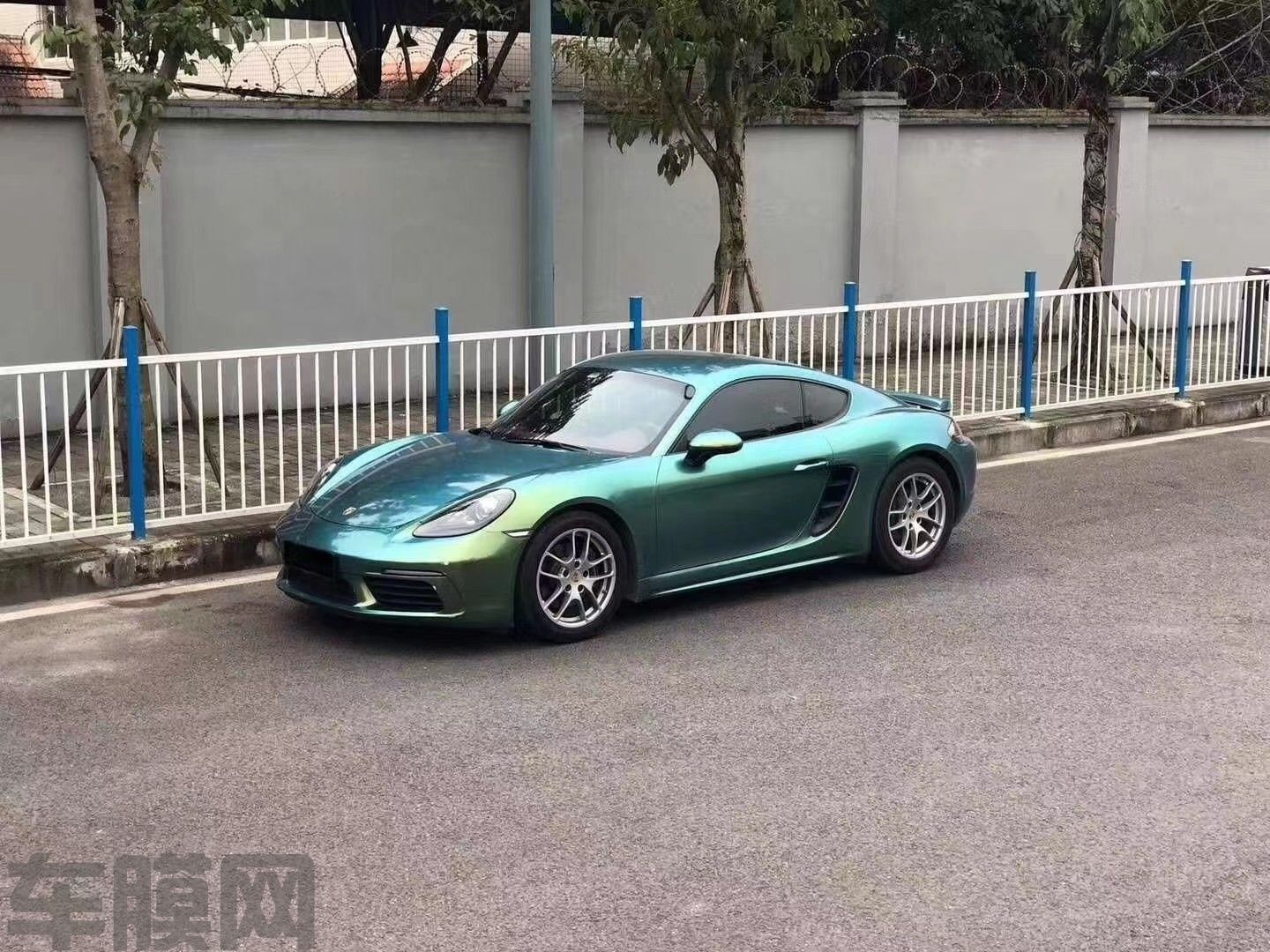 保时捷718 早春绿改色膜 效果图