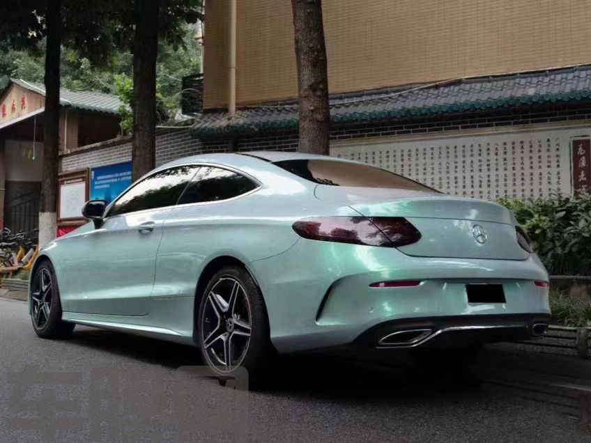 奔驰C级 梦幻松石绿改色膜 效果图
