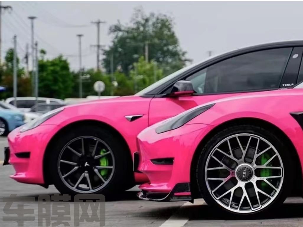 特斯拉Model Y 甜菜根紫改色膜 效果图