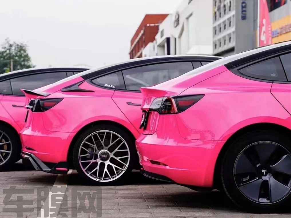 特斯拉Model Y 甜菜根紫改色膜 效果图