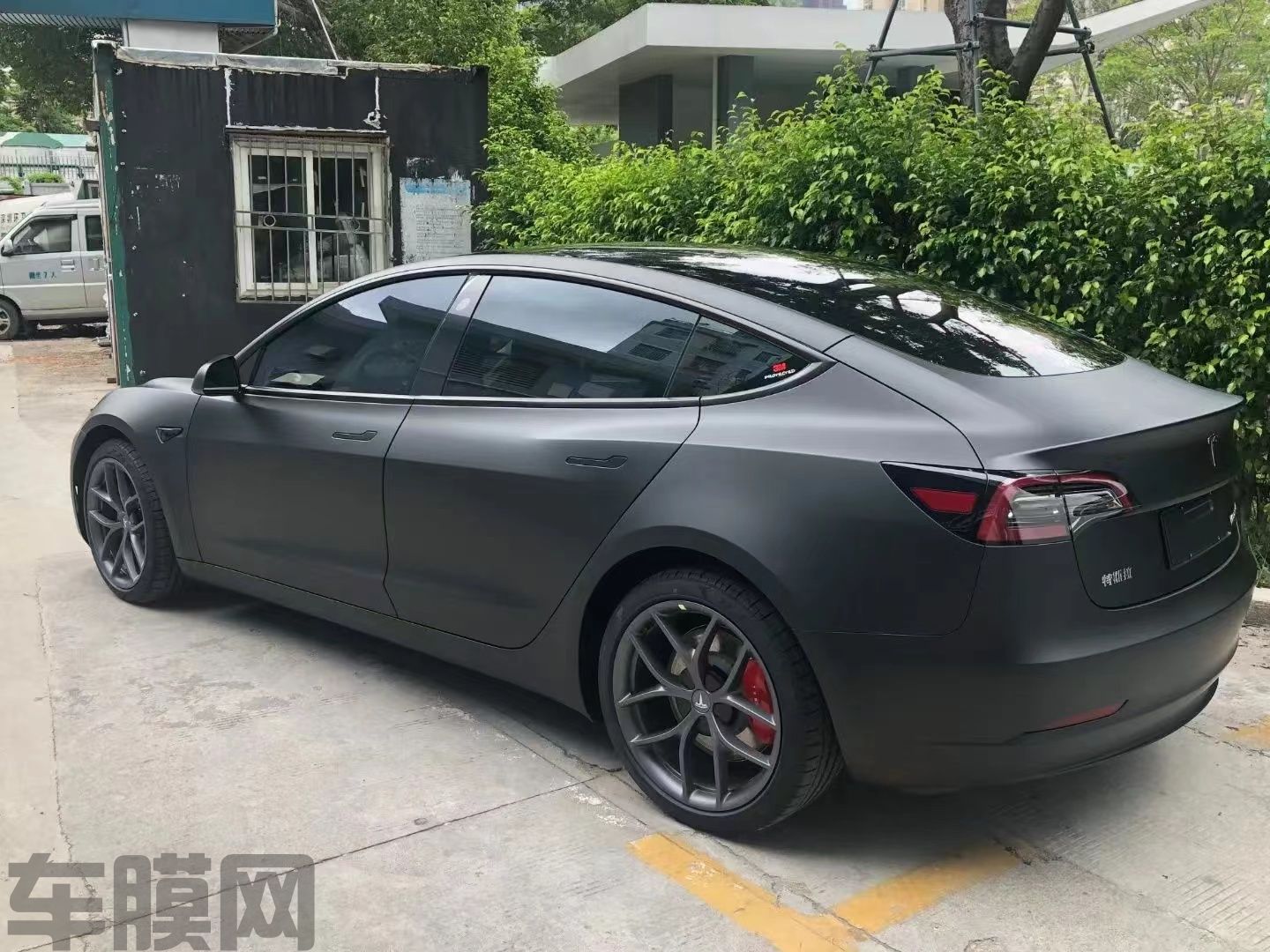 特斯拉Model 3 哑面电镀黑改色膜 效果图