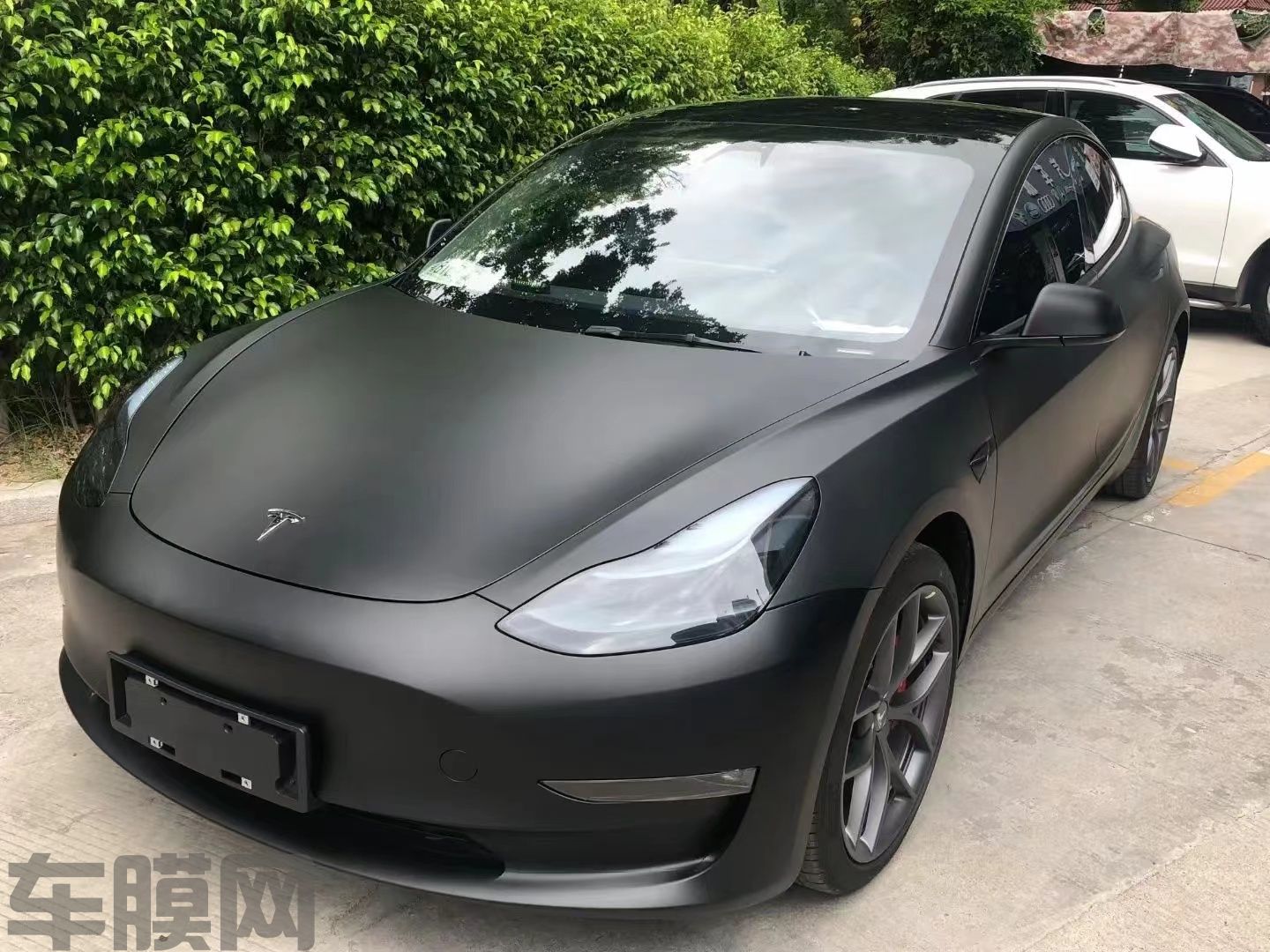 特斯拉Model 3 哑面电镀黑改色膜 效果图