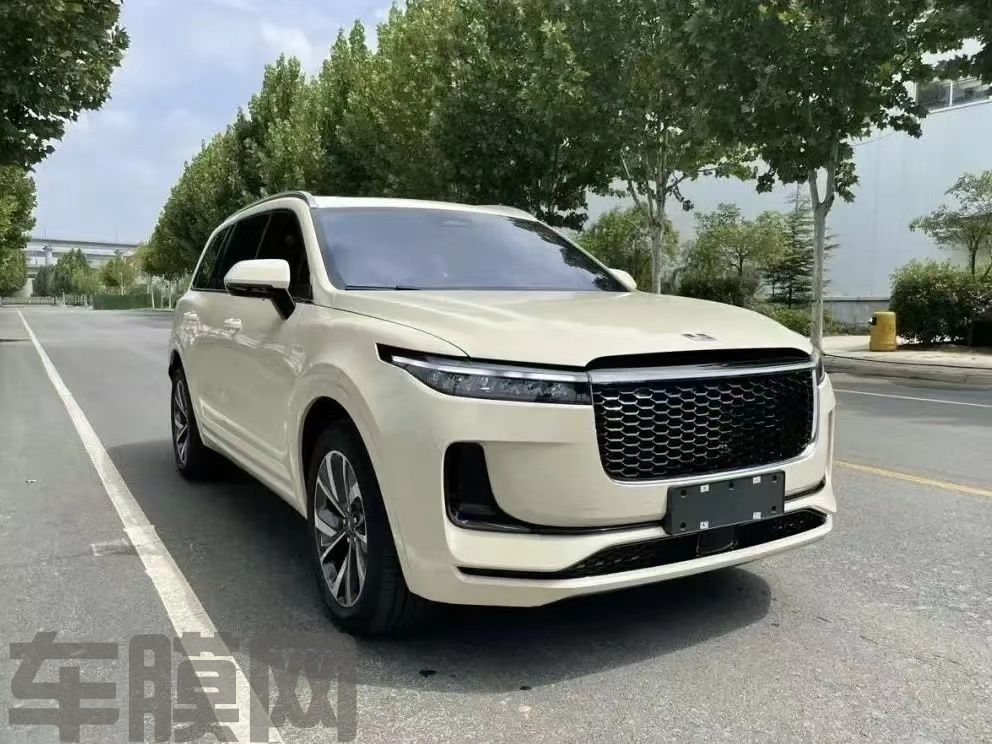 理想ONE 超亮水晶卡其米兰改色膜 效果图