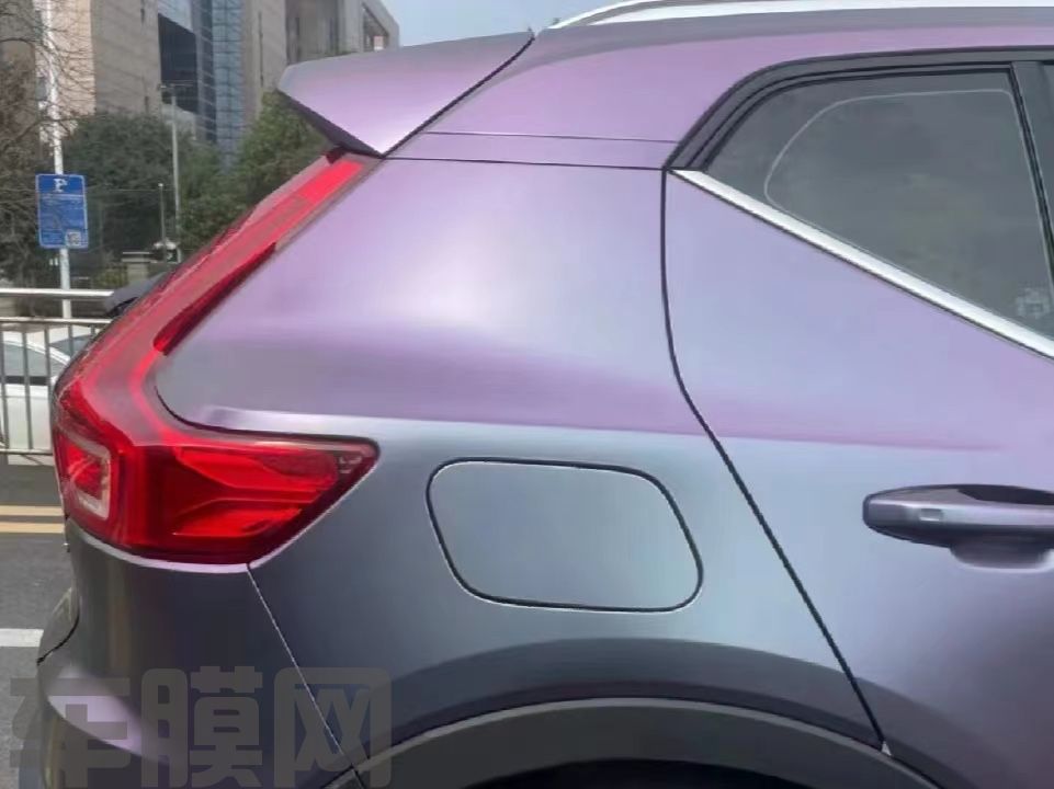 沃尔沃XC60 卡普里灰紫改色膜 效果图