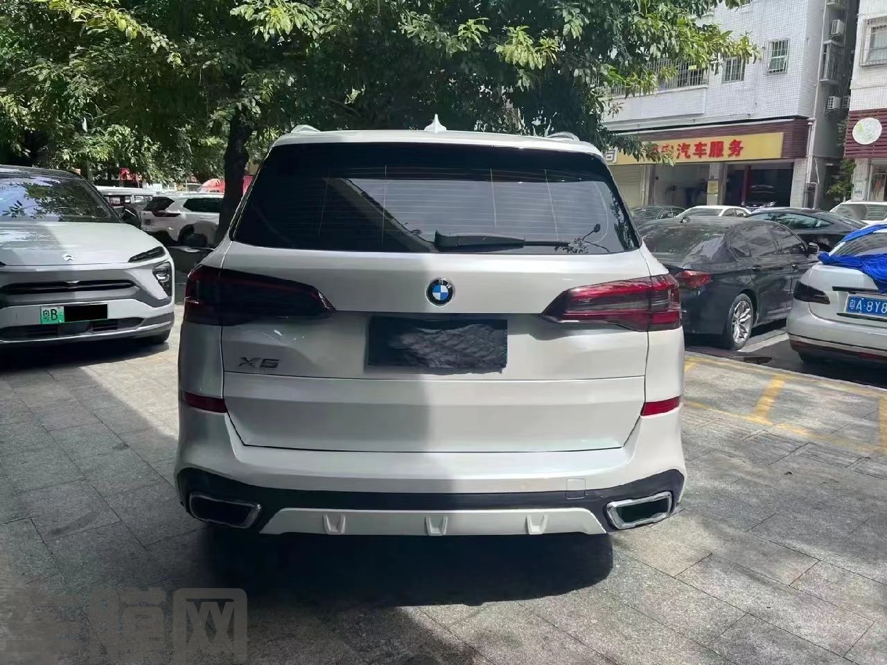 宝马X5 超亮金属珍珠白改色膜 效果图
