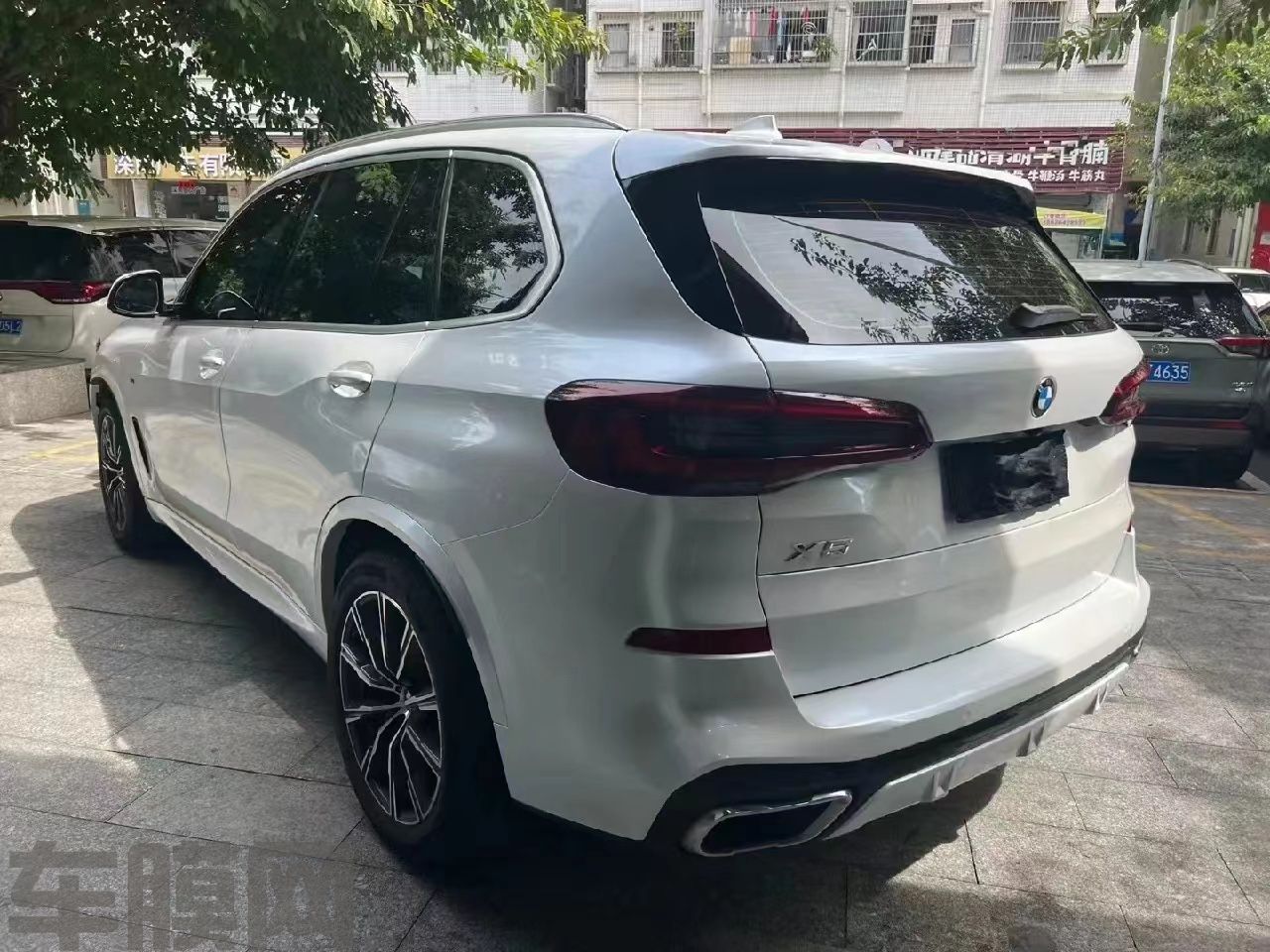 宝马X5 超亮金属珍珠白改色膜 效果图