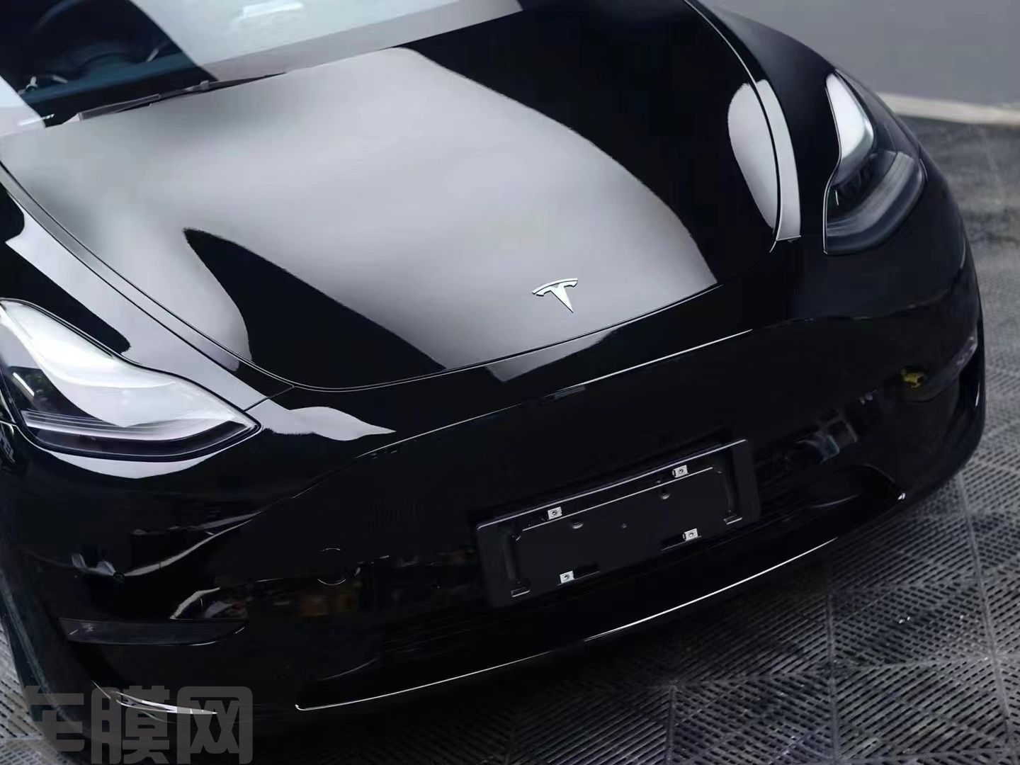 特斯拉Model Y PET亮黑改色膜 效果图